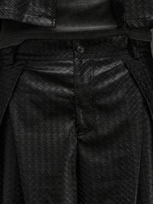 NEON BLANC Men's Loose Casual Pleated Pocket Shorts - Black - View 5