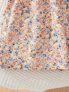 SHEIN Vintaside Kids 2025夏季新款女童碎花荷葉袖V領收腰露背A字洋裝，鄉村風時尚少女裙 - 粉色 - 查看 7