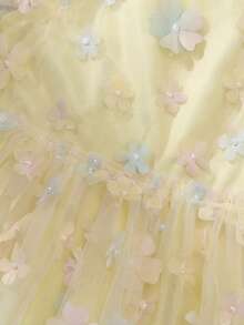 SHEIN Glamorique Kids 1件女童甜美薄纱裙连衣裙，黄色花瓣袖公主风碎花网纱连衣裙，适合派对装扮和夏季穿着 - 黃色 - 查看 8