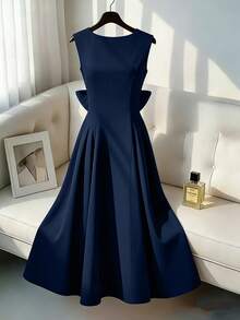 GlowEve CURVE Vestido de cóctel minimalista con lazo y espalda descubierta para mujer de talla grande, adecuado para fiestas y citas - Azul Marino - Ver 3