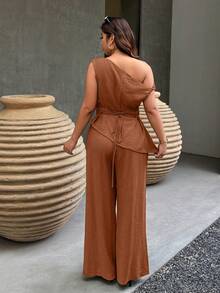 SHEIN LUNE 大码女式休闲褶皱纹理不对称肩部两件套，适合春夏假期穿着 - 薑色 - 查看 2