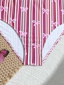 SHEIN 少女三件套泳衣，蝴蝶结印花，蝴蝶结装饰，配有披肩，时尚休闲优雅，适合游泳、夏季度假、海滩、泳池、节日派对等场合。 - 彩色 - 查看 3