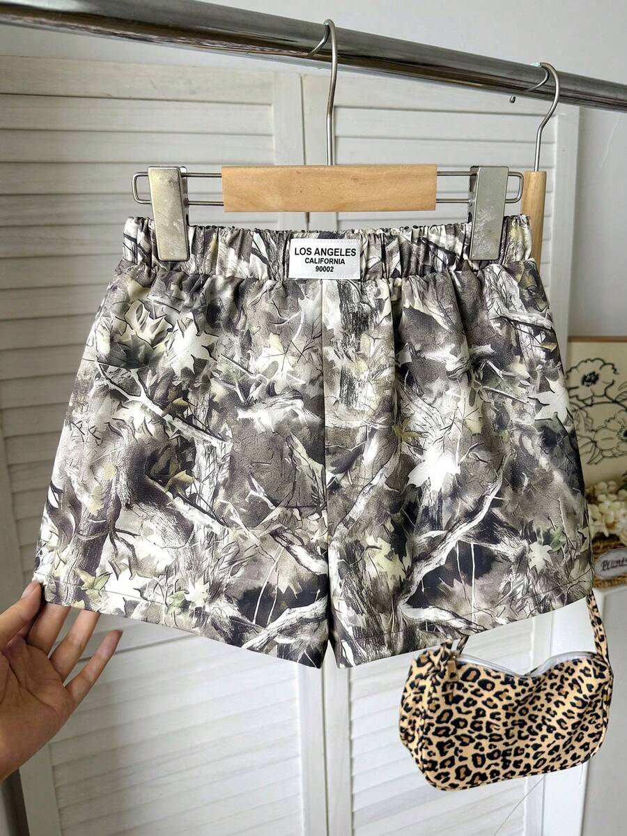 SHEIN 少女散叶印花短裤,时尚休闲日常百搭 - 彩色 - 查看 1