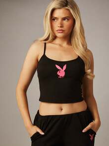 Missguided x Playboy Bộ đồ thể thao gồm áo hai dây và quần lửng in logo thỏ, cổ tròn, dây mảnh và họa tiết in ở lưng. - màu đen - Xem 2