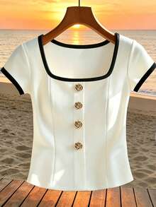 Qadelle Camiseta feminina listrada em preto e branco com decote quadrado, botões metálicos em cores contrastantes e modelagem que valoriza a cintura, ideal para férias, passeios e festas. Perfeita para a primavera/verão. - Multicolorido - Ver 7