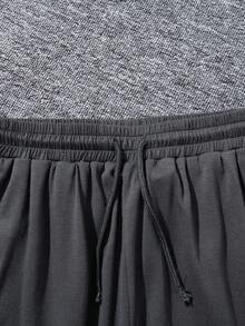 SHEIN Bộ đồ thể thao thường ngày dành cho nữ tuổi teen, áo thun tay ngắn dáng rộng màu xám in chữ tương phản và quần short. - Xám - Xem 5