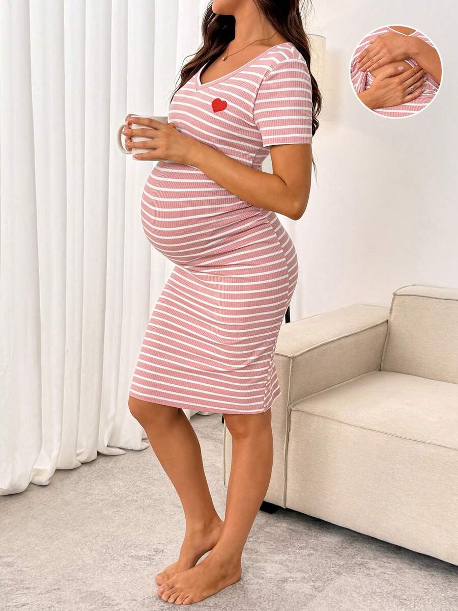 SHEIN Đầm cho bà bầu tay ngắn cổ chữ V thêu hình trái tim, kẻ sọc, dùng cho việc cho con bú. - Hồng - Xem 1
