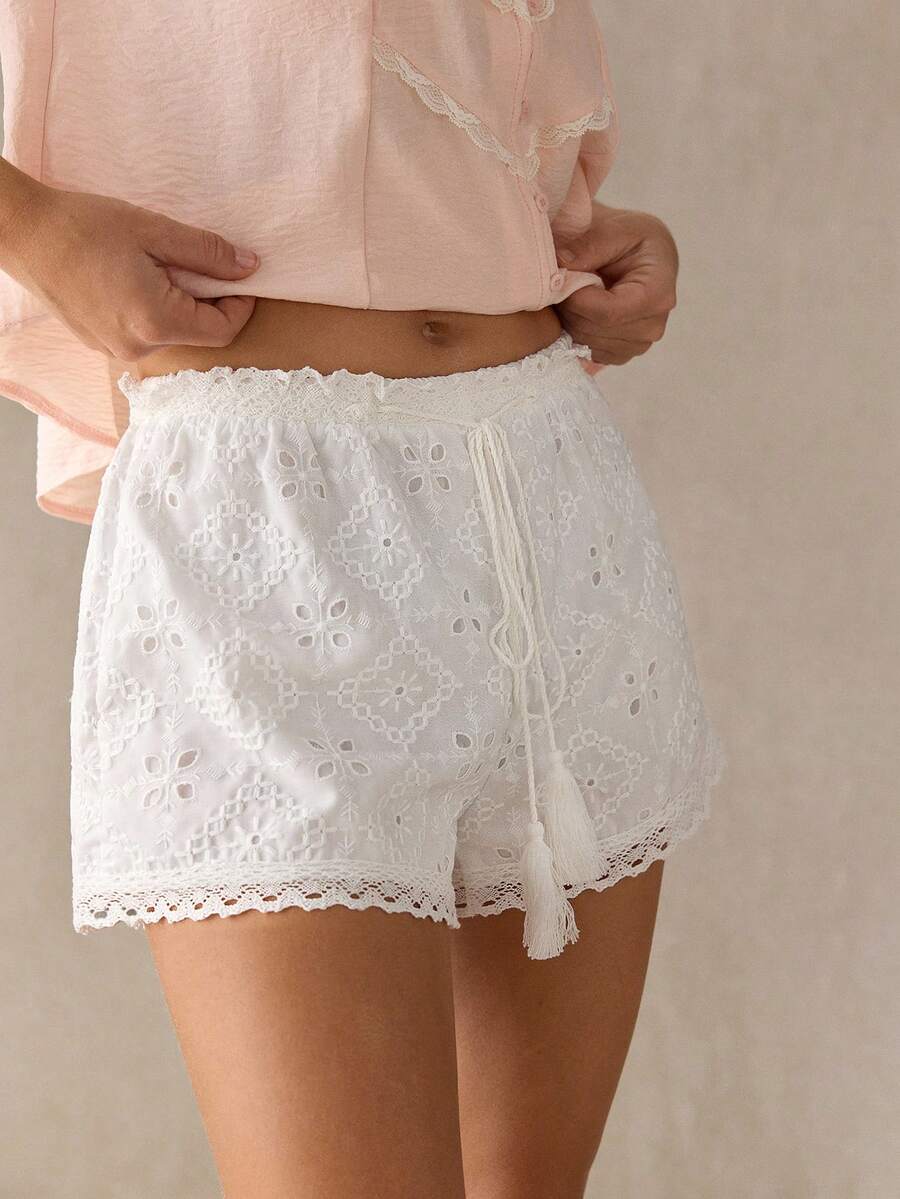 WESTFADE Quần short nữ kiểu patchwork, thắt nơ tua rua, viền ren. - trắng - Xem 1
