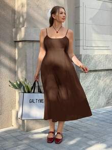 SHEIN EZwear 大码女式纹理吊带A字简约纯色连衣裙 - 巧克力棕 - 查看 4