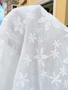 Vionelle 加大码梭织衬衫领短袖刺绣镂空裤腰固定花卉图案精致工艺两件套 - 白色 - 查看 8