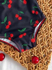 SHEIN Vintaside Kids Baju Renang Terusan Bayi Motif Cherry dengan Hiasan Ruffle, Potongan Kasual untuk Liburan dan Santai - Hitam - View 4