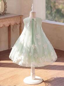 SHEIN Glamorique Kids Đầm công chúa không tay cổ tròn in hoa cho bé gái, đầm dự tiệc, đầm bé gái cầm hoa, đầm hoa 3D, đầm dự tiệc sinh nhật, đầm cưới, đầm ngày lễ. - màu xanh lá - Xem 4