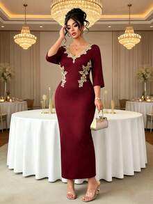 Elenzga Đầm đen ôm dáng thanh lịch tối giản cổ chữ V dành cho nữ cỡ lớn, điểm xuyết hoa vàng, phù hợp cho mặc hàng ngày, hẹn hò, dự tiệc và tiệc chiêu đãi. - Màu Đỏ Sâu - Xem 3