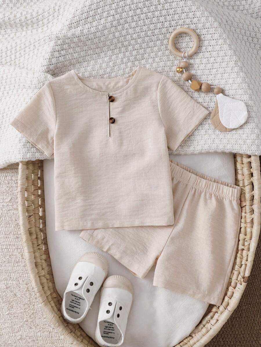 SHEIN Playful Pals 2件組新生兒嬰幼兒男童夏季休閒度假純色杏色短袖鈕扣襯衫與彈性腰圍短褲套裝 - 杏色 - 查看 1