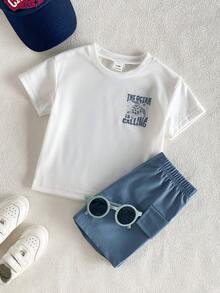 SHEIN Playful Pals 2件組 幼童男童夏季休閒海灘套裝 海洋海龜字母印花T恤與短褲 寬鬆版型 藍白條紋 夏威夷波西米亞風服飾 - 藍色 - 查看 3