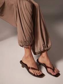 Hauture Sandal xỏ ngón nữ mũi vuông, gót thấp trong suốt, kiểu dáng thường ngày. - Cà phê nâu - Xem 3