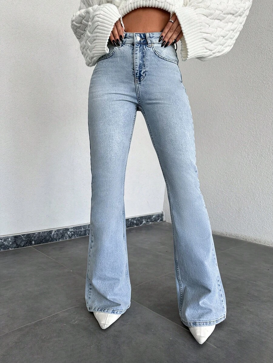SHEIN بنطلون جينز صغير 98 قطن أزرق فاتح سادة بأسلوب ملابس الشارع الكاجوال إغلاق بأزرار بقصة واسعة للاستخدام اليومي في الصيف