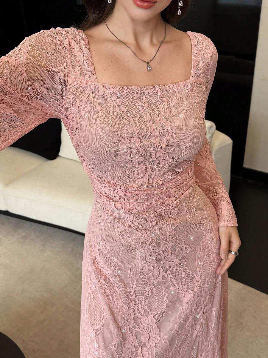 Modelyn 法式方领蕾丝水钻装饰修身长袖优雅中长连衣裙（女款） - 粉色 - 查看 1