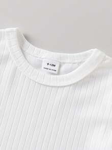SHEIN Vintaside Kids 0-3歲春夏秋全印花粉色繽紛蝴蝶結圖案時尚基礎吊帶褲搭配百搭純色短袖上衣套裝，胸前口袋設計，柔軟水洗皺褶面料，適合戶外出遊 - 粉色 - 查看 8