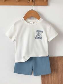 SHEIN Playful Pals 2件組 幼童男童夏季休閒海灘套裝 海洋海龜字母印花T恤與短褲 寬鬆版型 藍白條紋 夏威夷波西米亞風服飾 - 藍色 - 查看 9