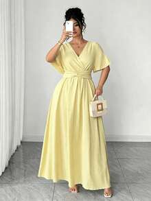 SHEIN LUNE CURVE 大码女士优雅度假休闲新款V领宽松袖连衣裙 - 淡黃色 - 查看 1
