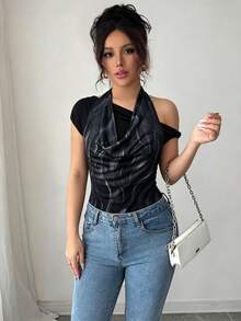 SHEIN LUNE Áo thun nữ màu đen co giãn, in kỹ thuật số, cổ xếp ly, thắt nút xoắn, dáng ôm bất đối xứng. - màu đen - Xem 5