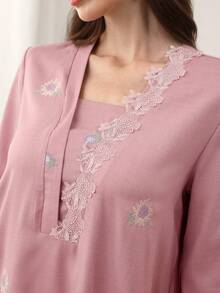 Yasmyna Robe longue à manches longues, évasée et élégante avec ourlet brodé pour femmes - Rose bonbon - Voir 3