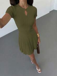 Aloruh Women's Elegant Commuter Minimalist Beige Knit A-Line Dress - Army Green - View 6
