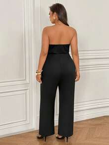 Femmeverse Plus Size Women's Fashion Metal Decor Buckle Pleated V-Neck Sleeveless Solid Color Jumpsuit - Black - View 2
