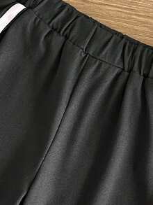 SHEIN 两件套女童夏季休闲甜美优雅街头风套装，黑色圆领T恤胸前饰有粉色蝴蝶结印花，搭配黑色长裤，适合上学和日常穿着。 - 黑色 - 查看 5