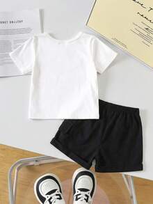 SHEIN Playful Pals 2件組 嬰幼兒中性 0-3歲 熊圖案圓領短袖上衣 & 鬆緊腰短褲套裝 黑白配色 夏季休閒可愛海灘服飾 - 黑色 - 查看 2