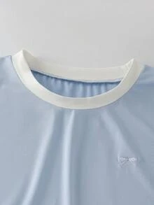 Everyssa 女士圆领撞色滚边蝴蝶结刺绣休闲百搭日常T恤 - 藍色 - 查看 7