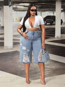 Slaydiva Plus Size Women Cowgirl Outfit, Blue Inelastic Ripped Rhinestone Embellished 3/4 Jeans, Summer - Light Wash - View 3