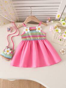 SHEIN Playful Pals 女婴夏季粉色碎花装饰吊带宽松连衣裙，搭配同款迷你斜挎包，适合休闲外出、度假旅行、家庭聚会和夏季野餐。 - 粉色 - 查看 3