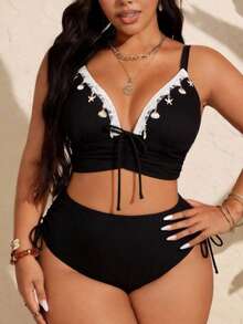 SHEIN Swim Curve 大尺碼女款夏季海灘派對度假風拼接海星貝殼裝飾抽繩抓皺打結開衩比基尼套裝 黑色性感希臘女神風 - 黑色 - 查看 1