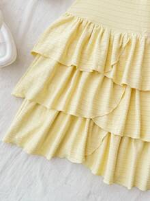 SHEIN 少女黄色吊带层叠连衣裙，夏季连衣裙，层叠裙摆，黄色娃娃裙，夏季野餐连衣裙，层叠荷叶边连衣裙，吊带连衣裙，黄色夏季连衣裙，黄色娃娃裙 - 黃色 - 查看 6