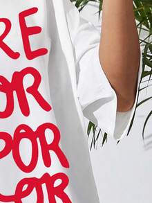 EMERY ROSE Áo thun tay ngắn dáng rộng in chữ "MORE AMOR" lấy cảm hứng từ Dopamine, áo thun trắng dáng rộng in chữ graffiti phong cách retro, áo thun dáng rộng in chữ hình trái tim, áo thun đa năng in chữ graffiti màu đỏ phong cách Y2K, áo thun trắng dáng rộng in chữ kiểu Hàn Quốc, áo thun dáng rộng in chữ "MORE AMOR" mang đến không khí mùa hè. - trắng - Xem 3