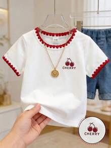 SHEIN Vintaside Kids Áo thun ngắn tay cổ tròn viền hoa màu trắng cho bé gái 6 tháng-3 tuổi, in chữ Cherry, quần áo trẻ em gái, áo thun ngắn tay cho bé gái, áo ngắn tay trắng đa năng cho bé gái, đường viền tinh tế ở cổ áo và gấu tay áo, họa tiết quả anh đào, họa tiết trái cây, họa tiết Anh Quốc, thích hợp cho mùa xuân/hè, mùa hè. - trắng - Xem 4