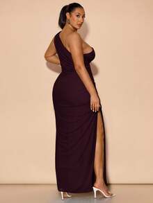 SHEIN BAE Vestidos de mujer talla grande para bodas, damas de honor, fiestas, citas, vacaciones. Vestidos de verano talla grande elegantes para fiestas, cumpleaños, San Valentín, de satén, con hombros asimétricos o de un solo hombro. Vestidos de verano talla grande con cuello asimétrico, cintura plisada y aberturas laterales. Vestidos largos para mujeres, vestidos de verano, vestidos de fiesta para invitadas de boda - Granate - Ver 2