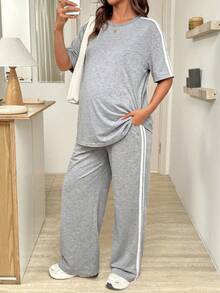 SHEIN Bộ đồ bầu 2 món gồm áo thun ngắn tay và quần dài kẻ sọc bên hông, kiểu dáng thường ngày. - Xám - Xem 3