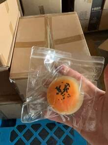 这款蛋黄糕点超级柔软Q弹，质地如液体般顺滑，非常适合挤压和回弹。它是学生们绝佳的解压玩具，也是课堂奖励。 - 彩色 - 查看 10