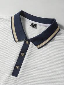 Manfinity Bizformal 男士高級海軍藍白配色針織 Polo 衫，夏季休閒商務高爾夫上衣，修身版型提花鈕扣短袖復古時尚通勤上衣，正式場合適用 - 白色 - 查看 5