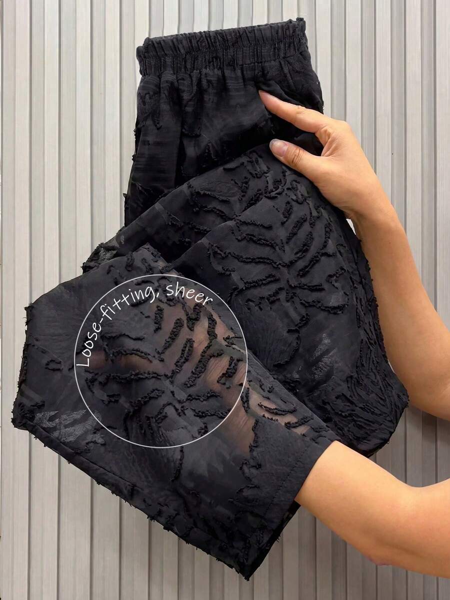 SHEIN Clasi 大码女式春夏薄纱提花弹力腰宽松直筒裤,通勤、商务、购物和日常穿着皆宜 - 黑色 - 查看 1