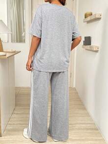 SHEIN Bộ đồ bầu 2 món gồm áo thun ngắn tay và quần dài kẻ sọc bên hông, kiểu dáng thường ngày. - Xám - Xem 2