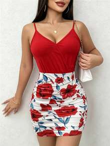 SHEIN LUNE 2 chiếc/bộ áo hai dây in hoa đỏ gợi cảm cho nữ và chân váy xếp nếp - Đỏ - Xem 4
