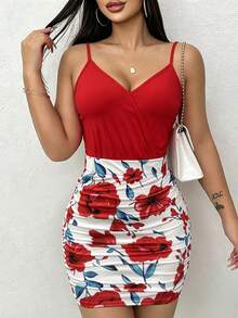 SHEIN LUNE 2 chiếc/bộ áo hai dây in hoa đỏ gợi cảm cho nữ và chân váy xếp nếp - Đỏ - Xem 3