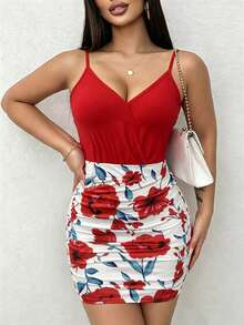SHEIN LUNE 2 chiếc/bộ áo hai dây in hoa đỏ gợi cảm cho nữ và chân váy xếp nếp - Đỏ - Xem 5