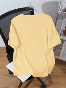 SHEIN EZwear 超大款 3D 立体米黄色英文标语图案圆领短袖宽松T恤，女士休闲夏季服饰 - 淡黃色 - 查看 2