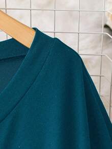 SHEIN CURVE+ Plus Size Casual Minimalist V-Neck Loose Knit Dress - Blue - View 3