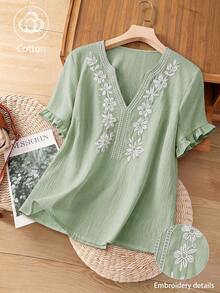 Linhara Plus Size Women Casual Minimalist Countryside Style Small V-Neck, Cotton Bordir Fashion Ruffle Cuff Loose Blouse - Hijau - View 1